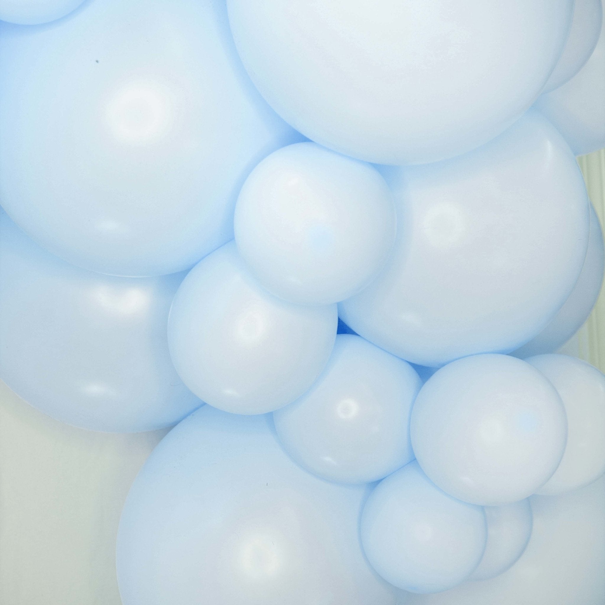 Blue Balloon Garland 5 foot Secondary image