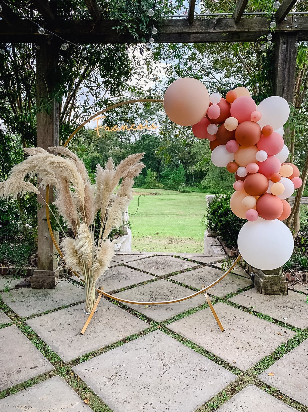 Blush Balloon Garland Kit