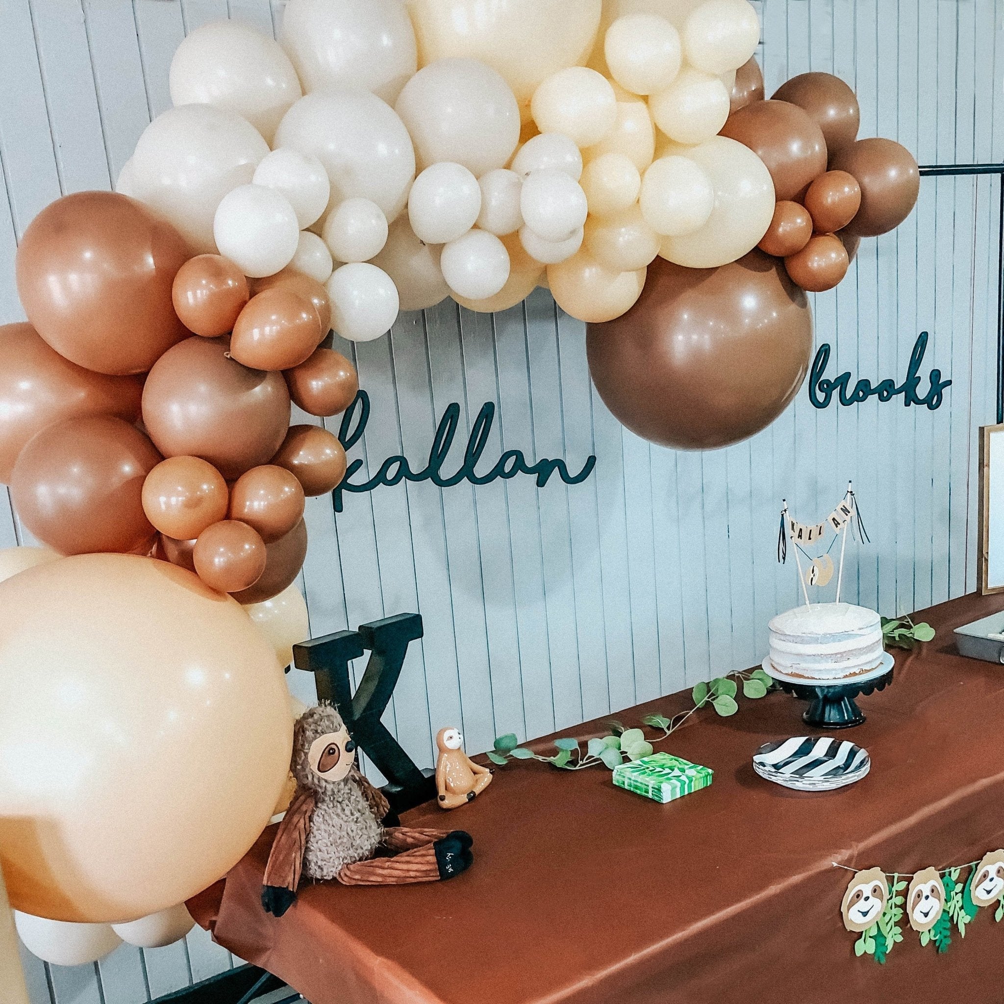 Boho Blush & Mocha Balloon Garland Kit Secondary image