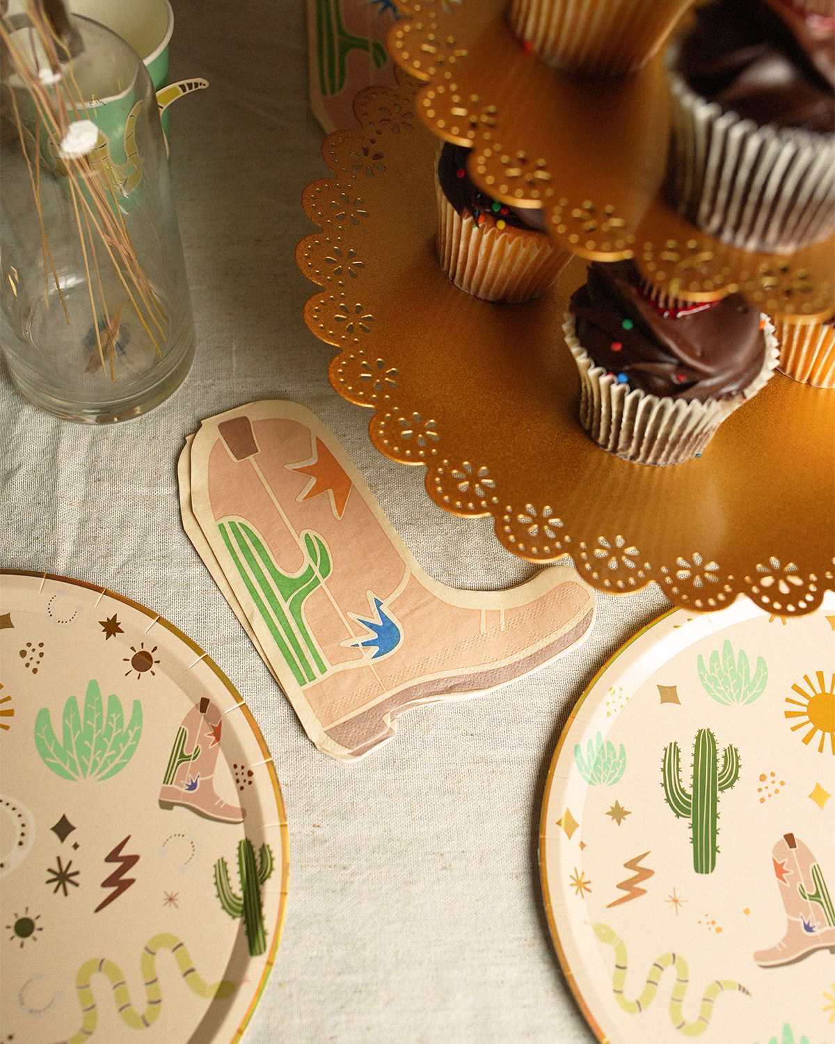 Western Birthday Party Supplies Pack - Serves 12