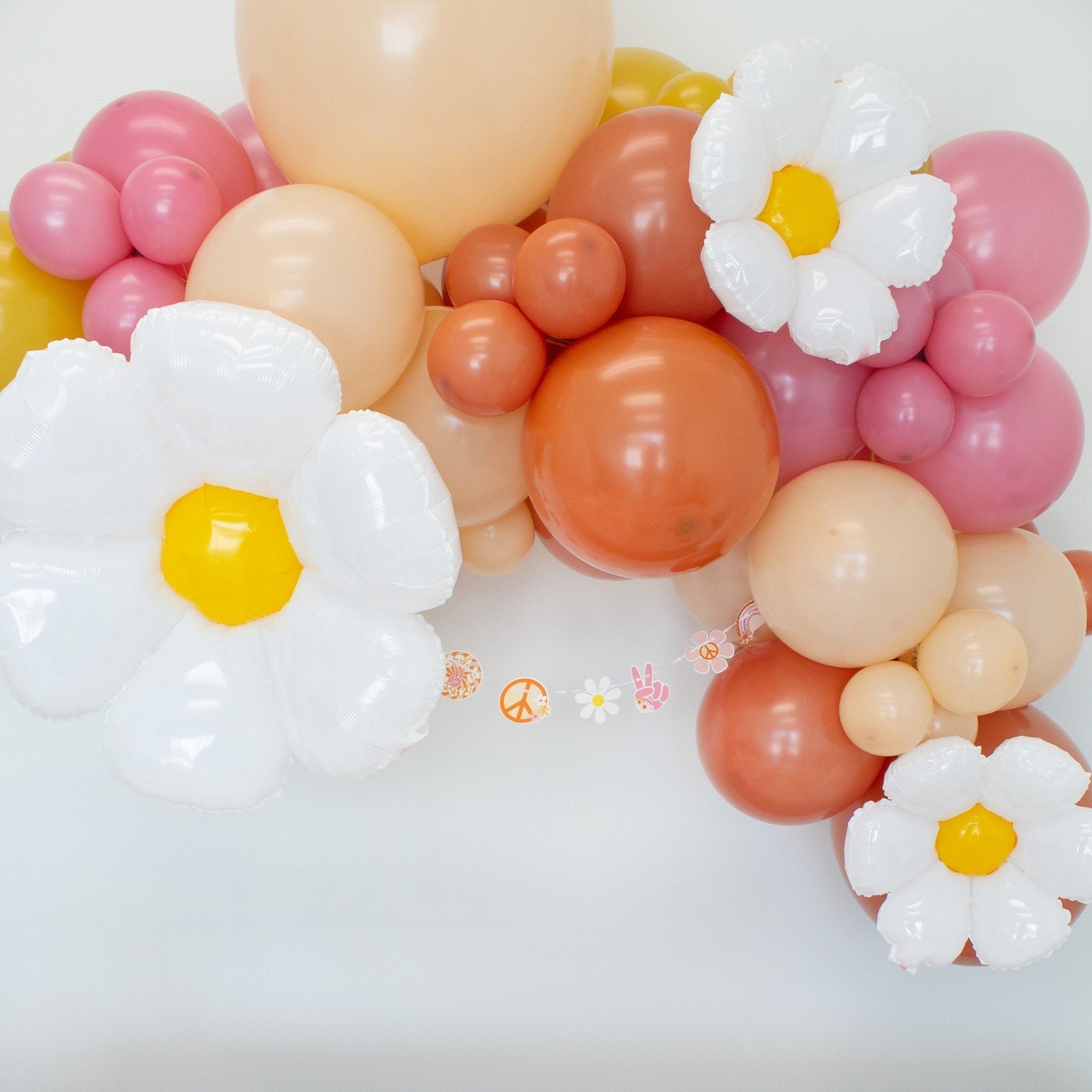 Groovy Balloon Garland Kit – Retro Party Decor Main image