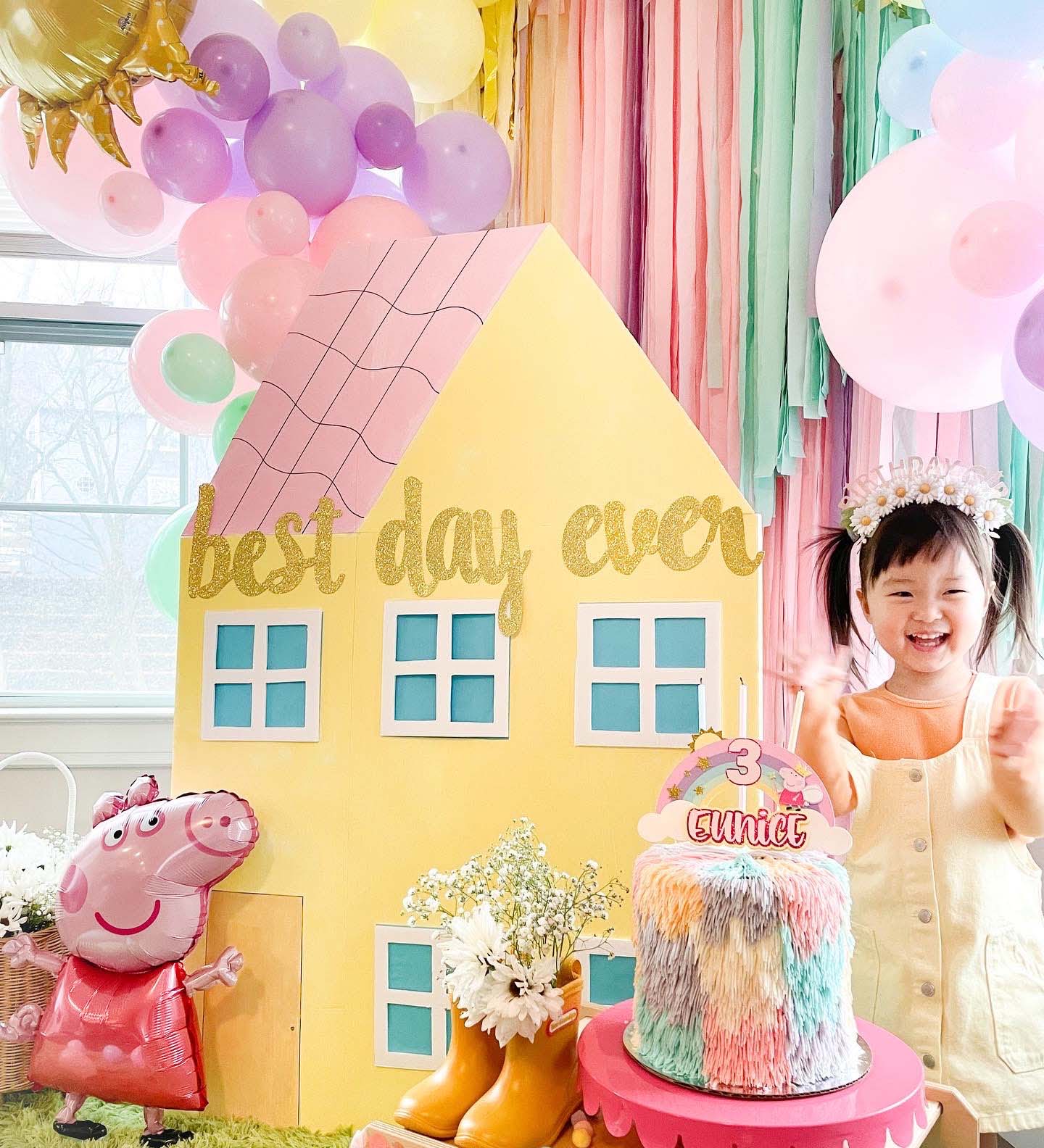Peppa Pig-Inspired Pastel Rainbow Balloon Garland Kit Secondary image