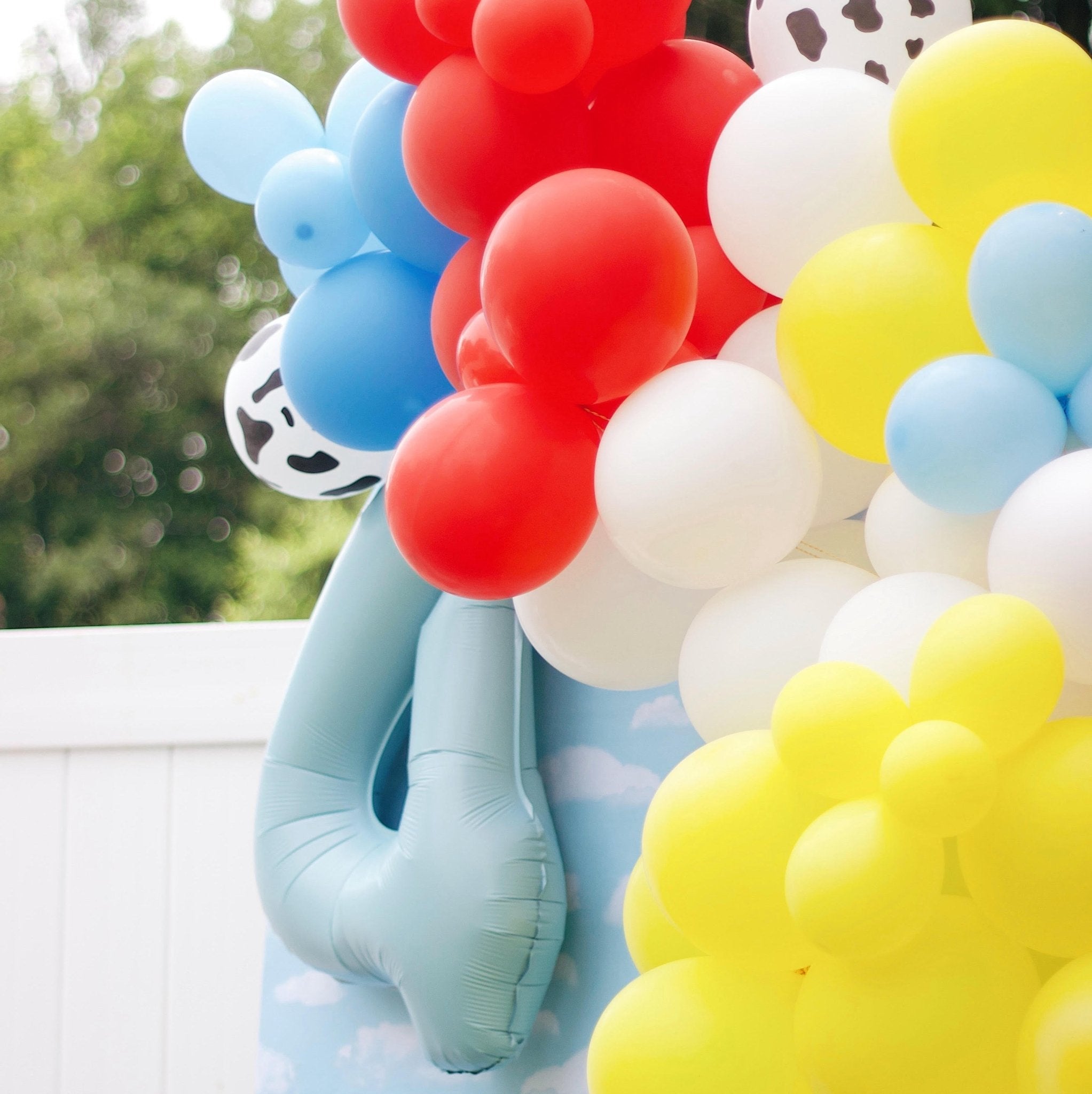 Western Balloon Garland Kit Secondary image