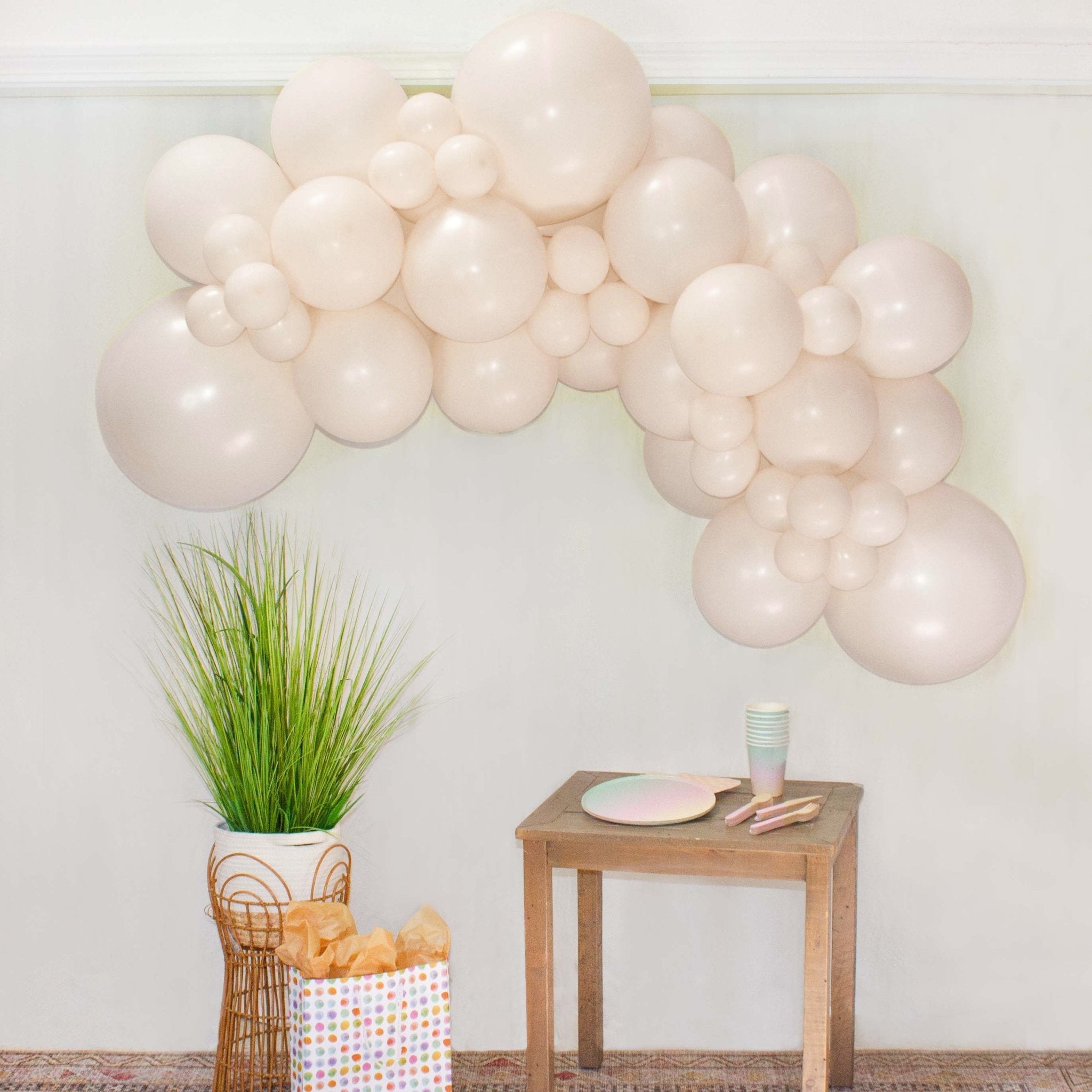 White Sand Balloon Garland Kit – 5ft Neutral Decor Main image